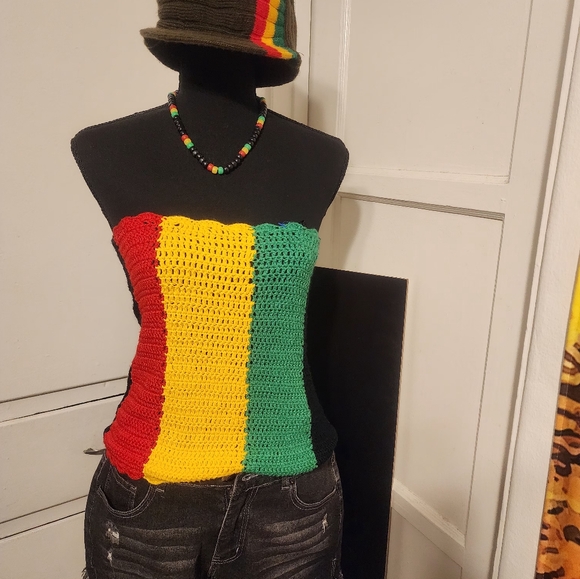 Women's top and hat combo - Picture 6 of 13